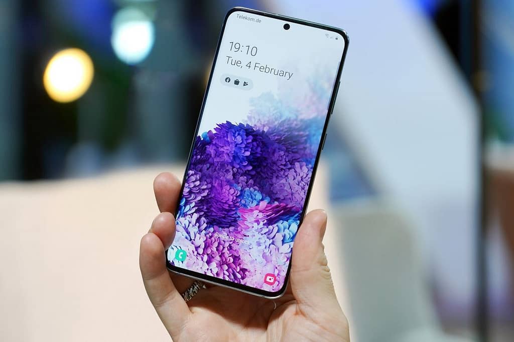 Обзор Samsung Galaxy S20 Ultra - дата выхода и цена в России 4 Samsung Galaxy S20 Ultra дисплей